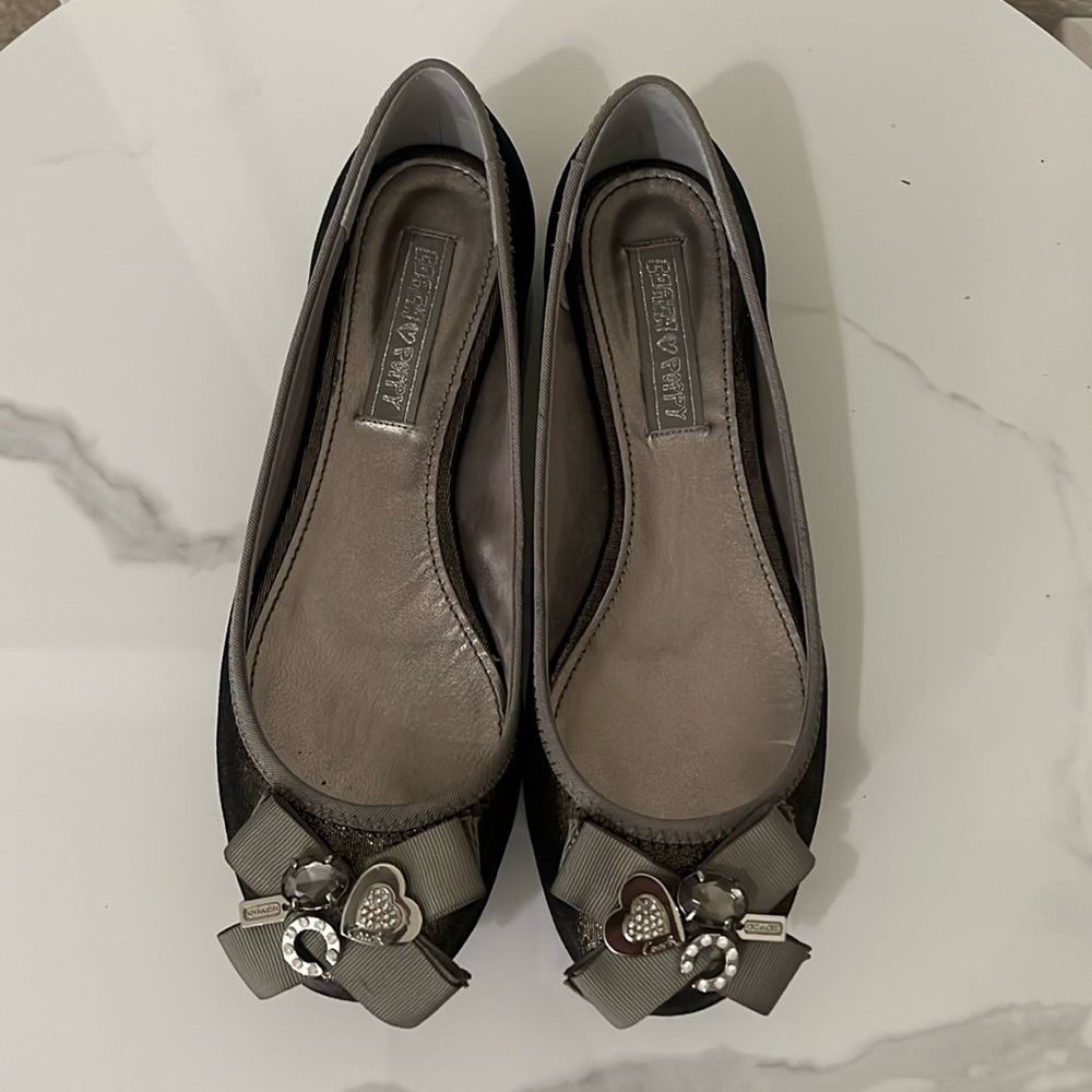 Coach flats